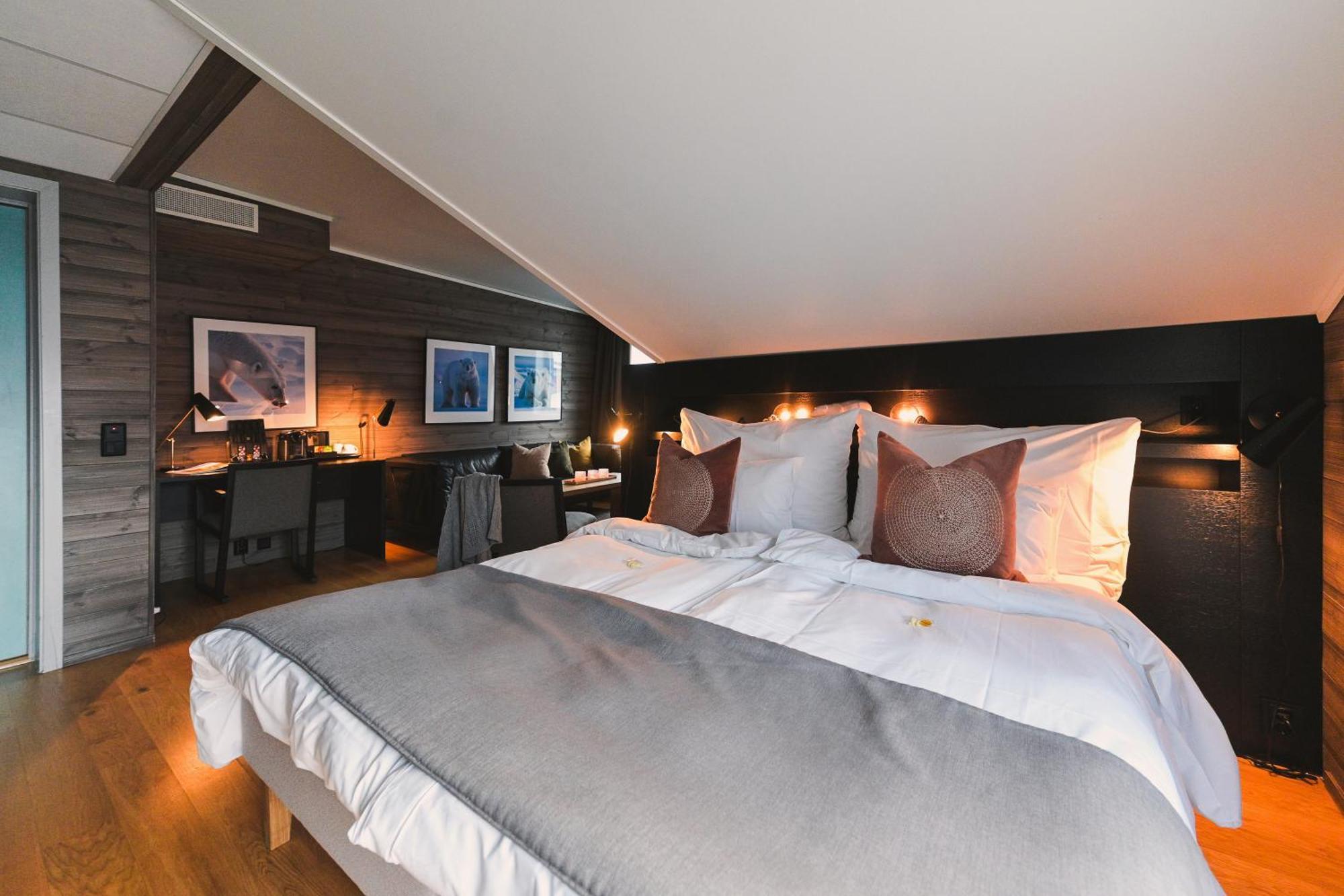 Svalbard Hotell | Polfareren Longyearbyen Esterno foto
