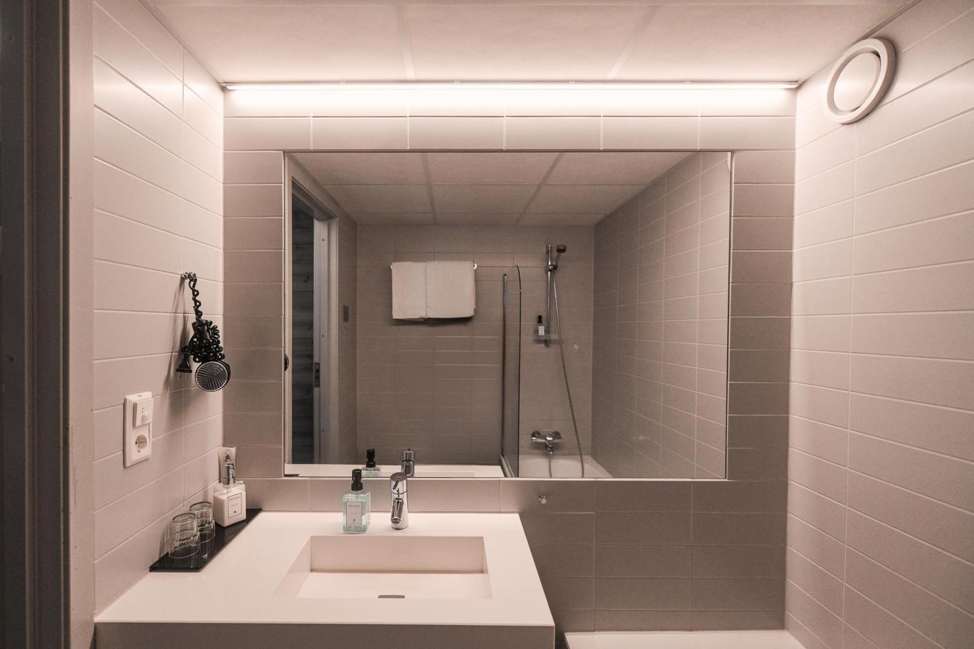 Svalbard Hotell | Polfareren Longyearbyen Esterno foto